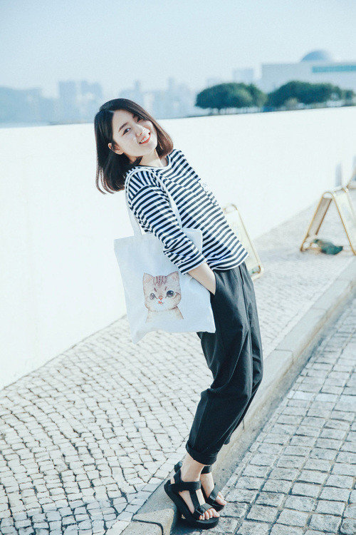 “意甲新秀连续破门,闪耀赛场赢得关注”,意甲新球衣